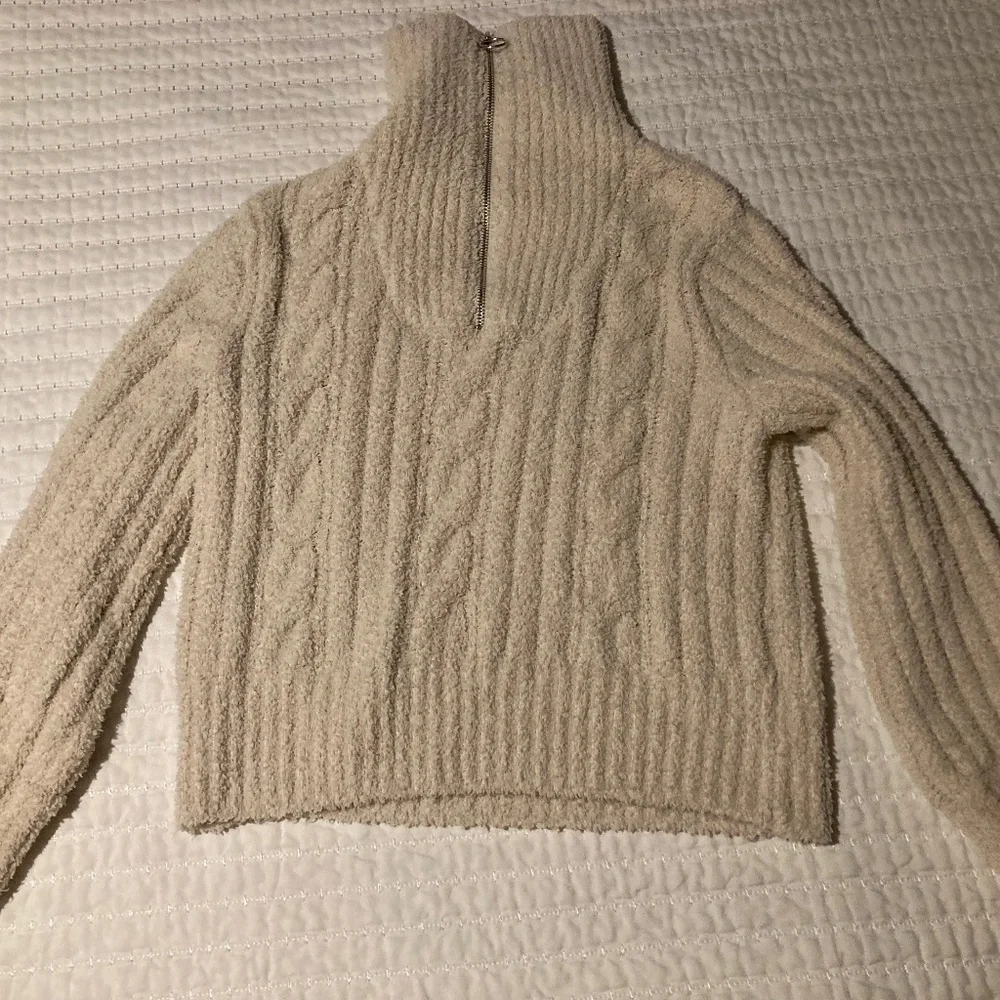 Jessica Simpson Sweater - Picture 3 of 4